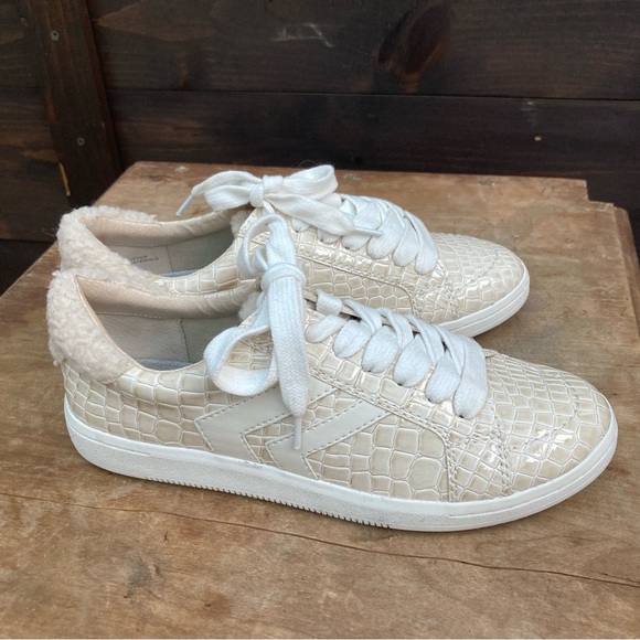 NEW Dolce Vita Neo Plush sneaker faux croc fleece lined size 6.5